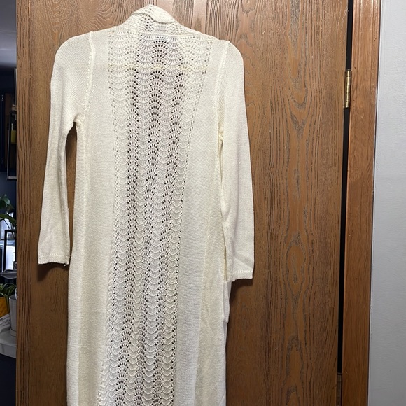 Tobi Long Cream knit Scalloped edges Cardigan in Medium - Picture 7 of 13
